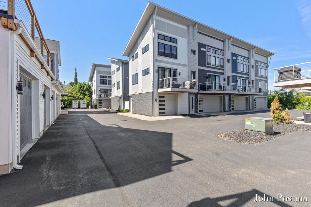 621 Fairview Avenue 1, Grand Rapids, MI 49503