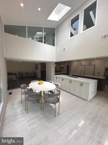 6005 NEILWOOD, North Bethesda, MD 20852