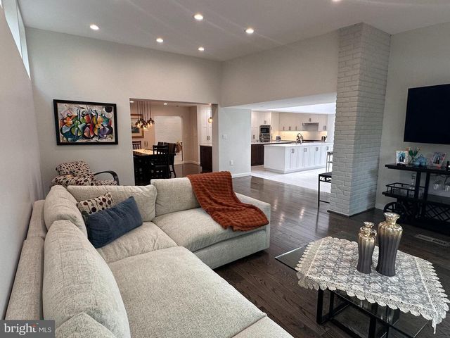 6005 NEILWOOD, North Bethesda, MD 20852