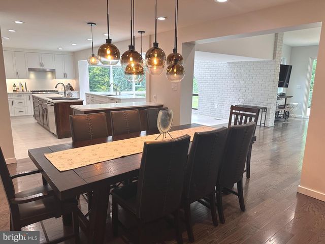 6005 NEILWOOD, North Bethesda, MD 20852