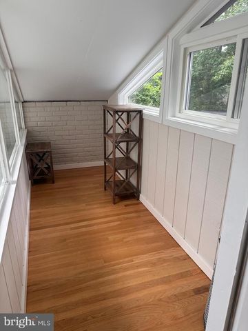 6005 NEILWOOD, North Bethesda, MD 20852