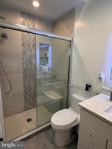 6005 NEILWOOD, North Bethesda, MD 20852