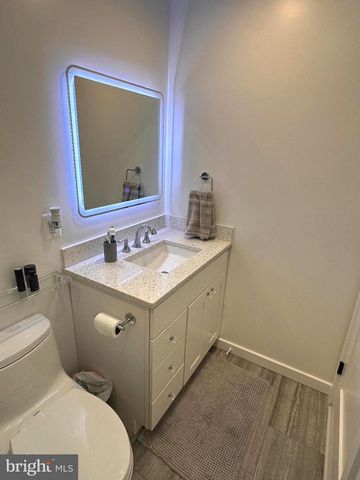 6005 NEILWOOD, North Bethesda, MD 20852