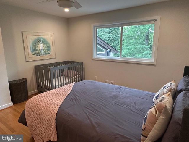 6005 NEILWOOD, North Bethesda, MD 20852