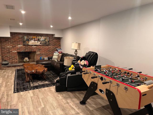 6005 NEILWOOD, North Bethesda, MD 20852