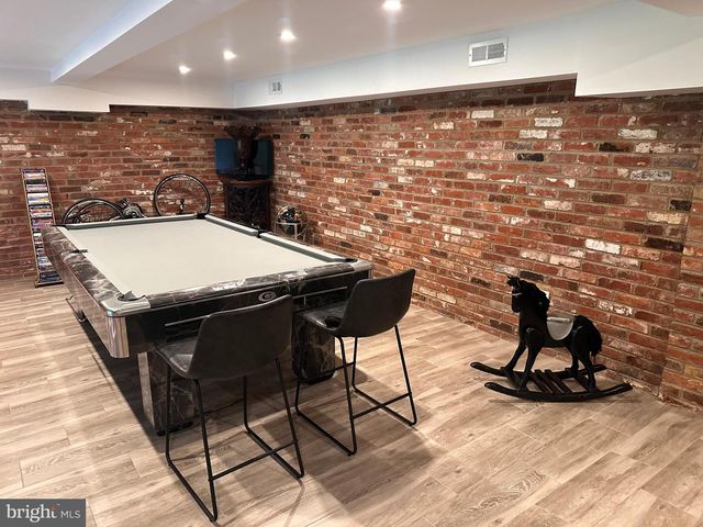 6005 NEILWOOD, North Bethesda, MD 20852