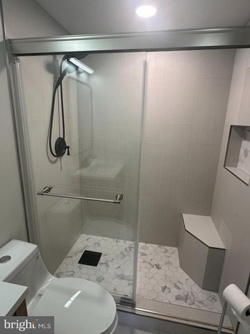 6005 NEILWOOD, North Bethesda, MD 20852