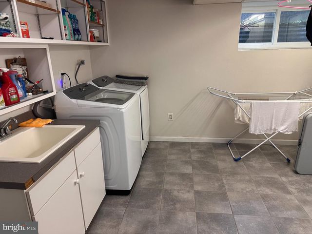 6005 NEILWOOD, North Bethesda, MD 20852