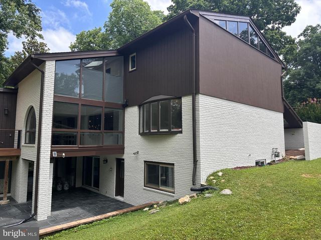 6005 NEILWOOD, North Bethesda, MD 20852