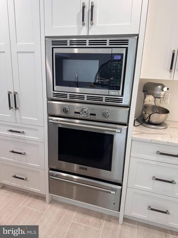 6005 NEILWOOD, North Bethesda, MD 20852