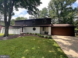 6005 NEILWOOD, North Bethesda, MD 20852