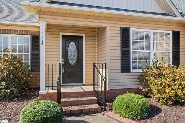 634 Secretariat Drive, Boiling Springs, SC 29316