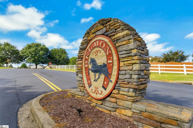 634 Secretariat Drive, Boiling Springs, SC 29316