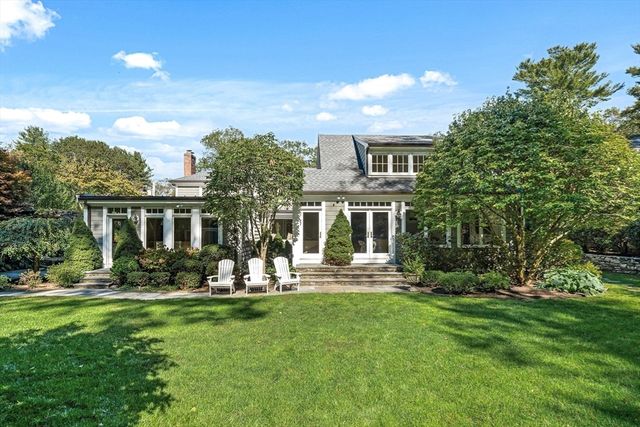 27 Radcliffe Rd, Wellesley, MA 02482