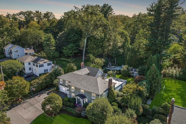 27 Radcliffe Rd, Wellesley, MA 02482