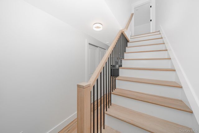 227 N Railroad Avenue, Babylon, NY 11702
