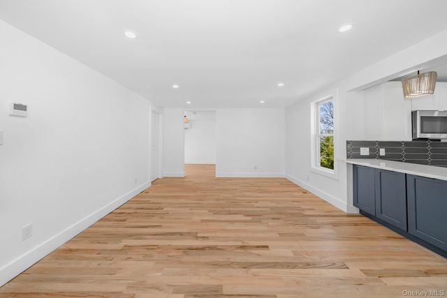 227 N Railroad Avenue, Babylon, NY 11702