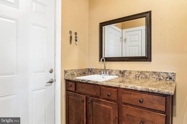 43276 JOHN DANFORTH CT, Ashburn, VA 20147