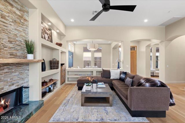 33667 N 78th Place, Scottsdale, AZ 85266