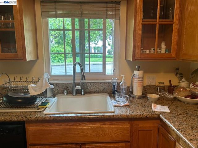 1256 Glen Drive, San Leandro, CA 94577