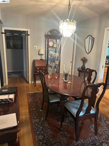 1256 Glen Drive, San Leandro, CA 94577