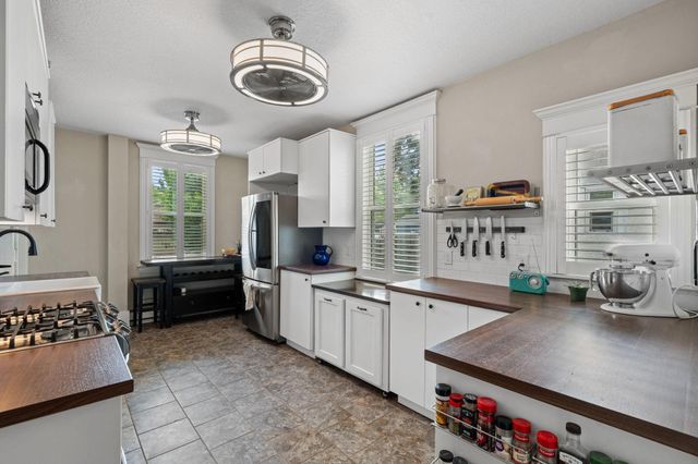 671 Edmund Avenue, Saint Paul, MN 55104