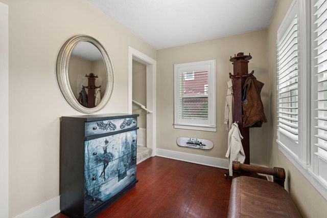 671 Edmund Avenue, Saint Paul, MN 55104