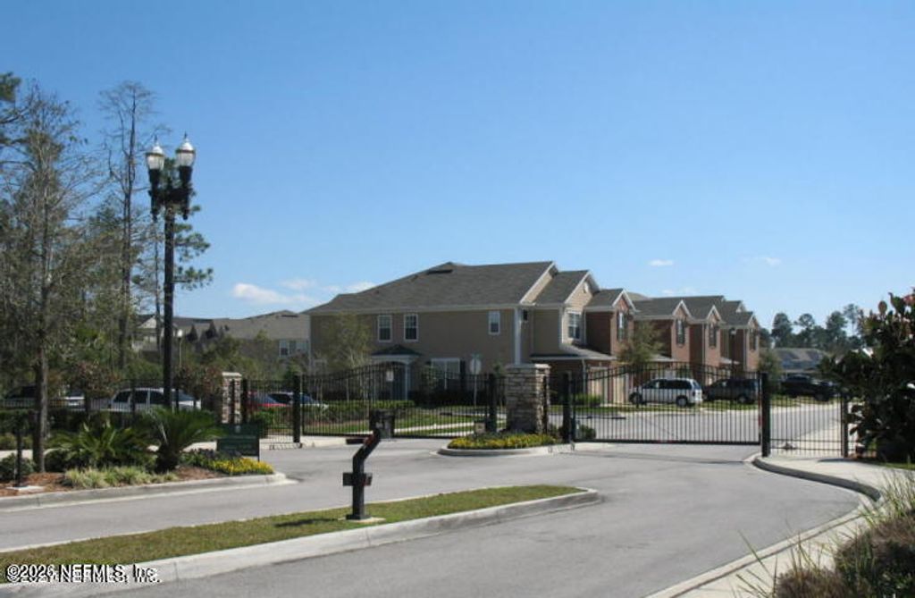 4120 CROWNWOOD Drive, Jacksonville, FL 32216