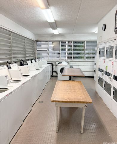 2845 Waialae Avenue 321, Honolulu, HI 96826