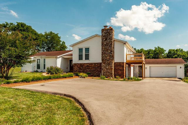 710 Shute Ln, Hendersonville, TN 37075