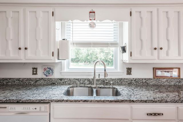 710 Shute Ln, Hendersonville, TN 37075
