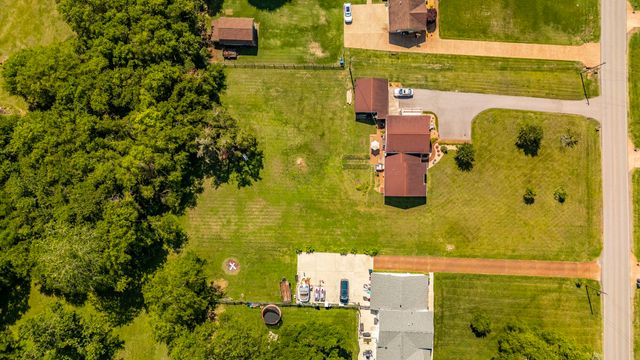 710 Shute Ln, Hendersonville, TN 37075