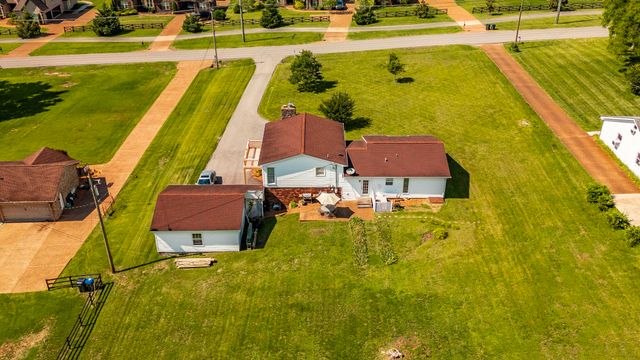 710 Shute Ln, Hendersonville, TN 37075