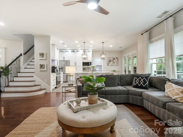 6807 Guinevere Drive, Charlotte, NC 28277