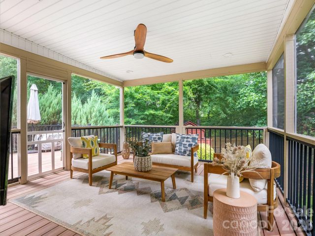 6807 Guinevere Drive, Charlotte, NC 28277