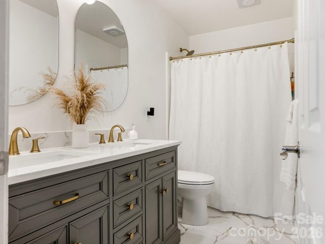 6807 Guinevere Drive, Charlotte, NC 28277