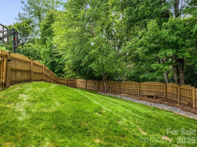 6807 Guinevere Drive, Charlotte, NC 28277