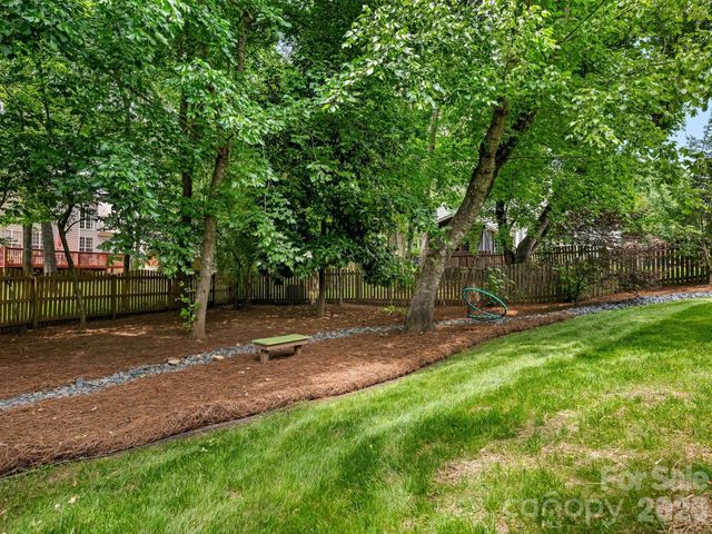 6807 Guinevere Drive, Charlotte, NC 28277