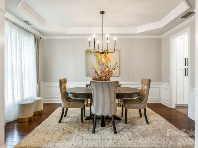 6807 Guinevere Drive, Charlotte, NC 28277