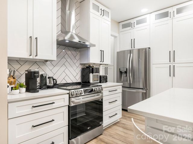6807 Guinevere Drive, Charlotte, NC 28277