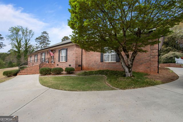 160 Victoria Drive, Fayetteville, GA 30214