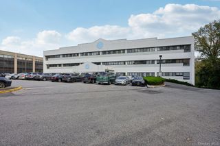 970 N Broadway 307, Yonkers, NY 10701