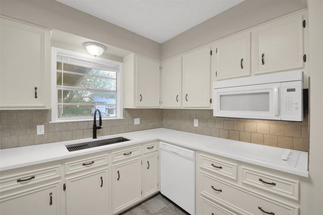 51 Honeycomb Mesa, Leander, TX 78641