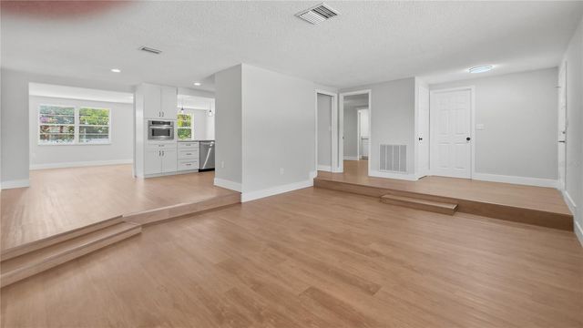 6250 FLAG DRIVE, New Port Richey, FL 34653