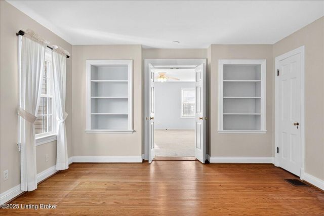 2628 Landor Ave, Louisville, KY 40205