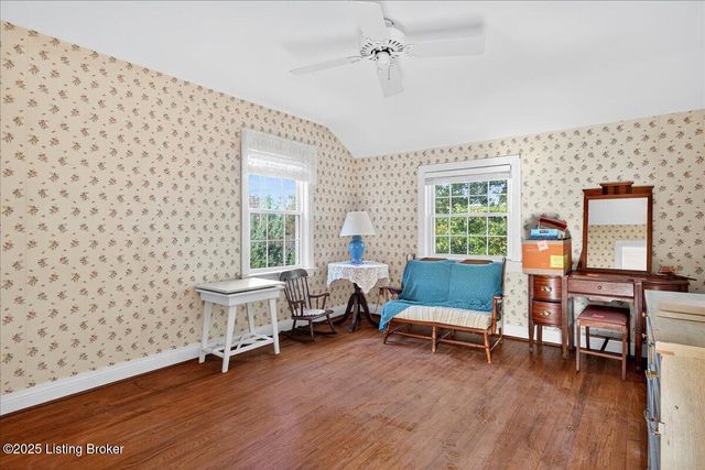 2628 Landor Ave, Louisville, KY 40205