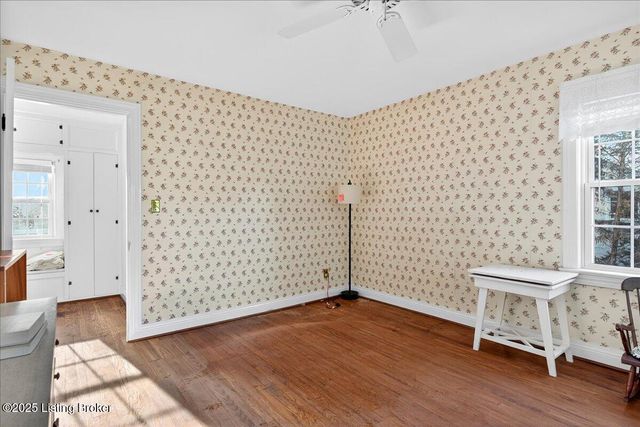 2628 Landor Ave, Louisville, KY 40205