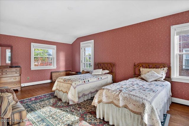 2628 Landor Ave, Louisville, KY 40205