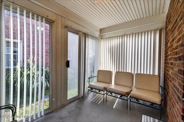 2628 Landor Ave, Louisville, KY 40205