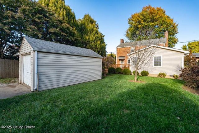 2628 Landor Ave, Louisville, KY 40205